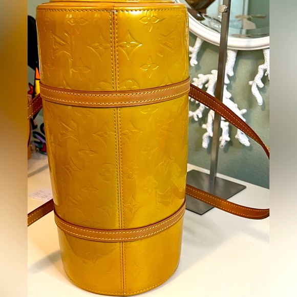 Louis Vuitton Yellow Vernis Papillion - Picture 6 of 8